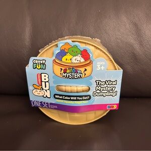 VIRAL Crazy Fun Rainbow Mystery Squishy Dumpling Bun SEALED
